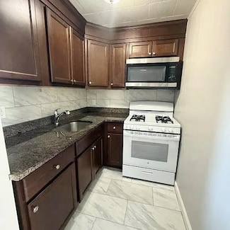173 County St, Fall River, MA 02723