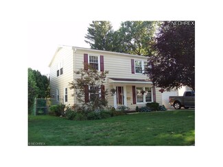 920 Rexdale Dr, Cuyahoga Falls, OH 44221