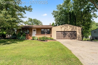 262 Cornell St, Howell, MI 48843