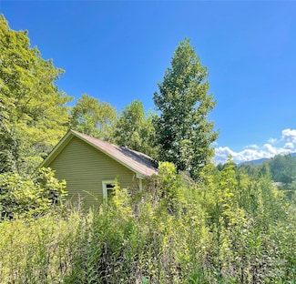 69 Ginger Snap Dr, Nebo, NC 28761