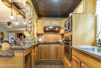 12710 Abbey Rd, Louisville, KY 40272
