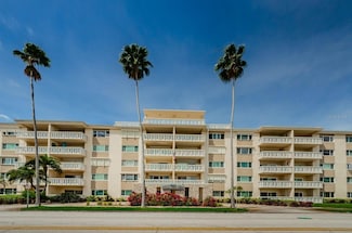 1200 N Shore Dr NE Unit 314, Saint Petersburg, FL 33701