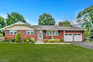 11 Anne St, Hillsborough, NJ 08844