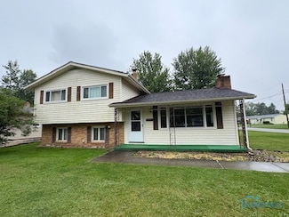23695 E 2nd St, Grand Rapids, OH 43522