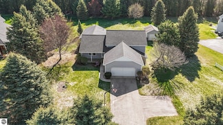 851 S Creek Ct, Traverse City, MI 49696