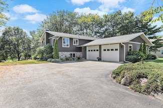 9521 Blackhawk Rd, Middleton, WI 53562