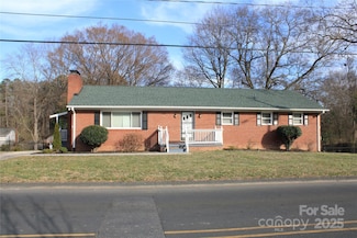 1060 Laurel Ln, Gastonia, NC 28054