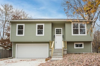 1104 NE Columbus St, Lees Summit, MO 64086