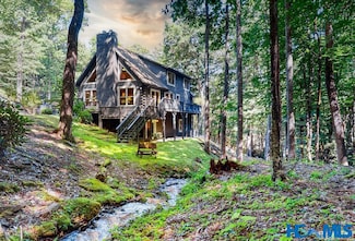 321 Mariposa Ln, Cullowhee, NC 28723