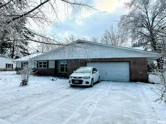 1509 E Gary Dr, Carbondale, IL 62902