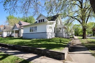 1901 Warford St, Perry, IA 50220