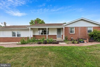 351 Moyer Rd, Souderton, PA 18964
