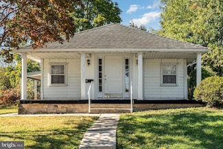 913 Chestnut St, Middletown, PA 17057