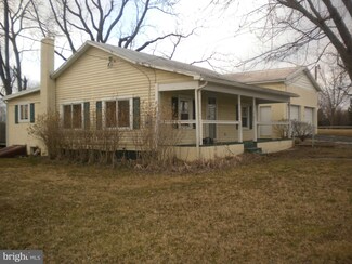 6871 Flowing Springs Rd, Shenandoah Junction, WV 25442