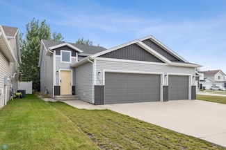 2137 11th St W, West Fargo, ND 58078