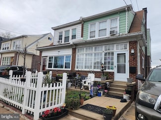 5820 Reach St, Philadelphia, PA 19120