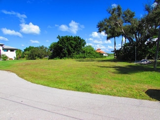 17412 Cardenas Ln, Punta Gorda, FL 33955