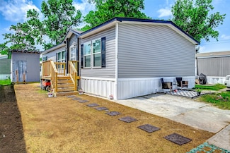 8903 C e King Pkwy, Houston, TX 77044