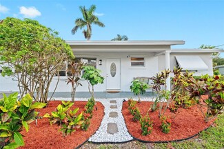 5741 SW 55th St, Davie, FL 33314