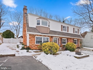 13317 Keystone Dr, Woodbridge, VA 22193
