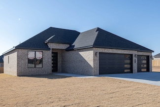 861 E Buchanan St, Prairie Grove, AR 72753