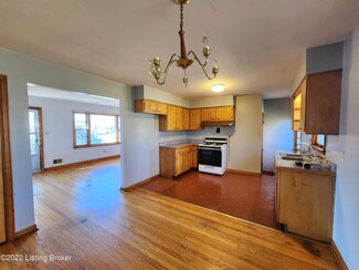 9015 Moonglow Ave, Louisville, KY 40258