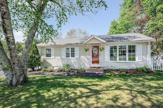 3 Knowlton Rd, Nashua, NH 03063