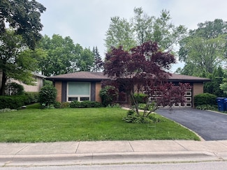 2737 Orchard Ln, Wilmette, IL 60091