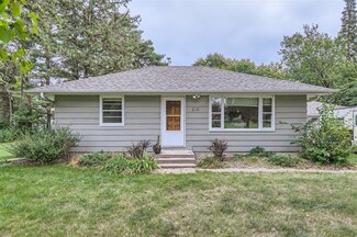 212 Forestview Ln N, Plymouth, MN 55441