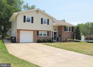 2302 Brandeis Ave, Cinnaminson, NJ 08077