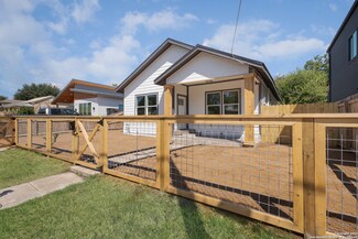 207 W Lubbock St, San Antonio, TX 78204