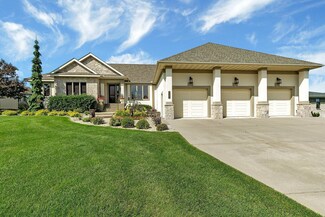 2141 Tamarack Dr, Saint Cloud, MN 56301