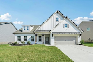 35 Henson Farm Dr, Loganville, GA 30052