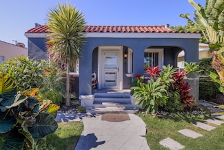 5907 S Van Ness Ave, Los Angeles, CA 90047