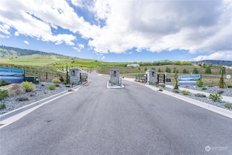 73 Loretta Ln, Chelan, WA 98816