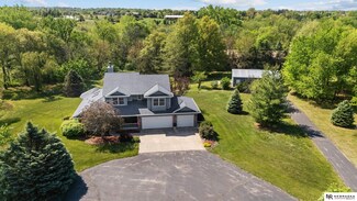 5641 Rebel Dr, Lincoln, NE 68516