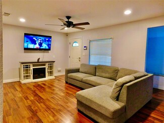 4019 Furey St, Dallas, TX 75212