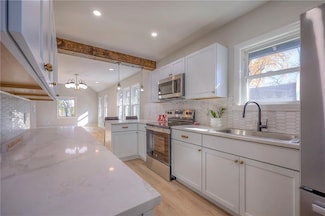 4014 Roanoke Rd, Kansas City, MO 64111