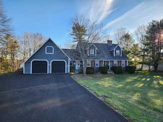14 Prouty Dr, Veazie, ME 04401