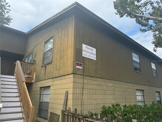 3212 SW 25th Dr, Gainesville, FL 32608