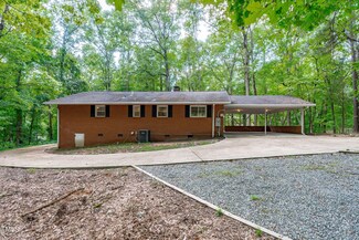 2708 Piedmont Dr, Sanford, NC 27330