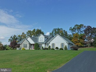 7 Scenic Dr, Hamburg, PA 19526