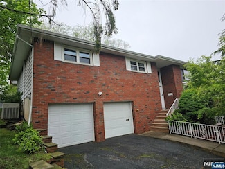 52 Elm St, Englewood Cliffs, NJ 07632