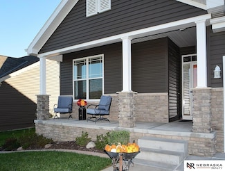 12011 S 212th St, Gretna, NE 68028