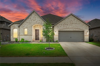 1305 Tucker Ln, Kennedale, TX 76060