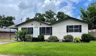 109 Rosewood Dr, Houma, LA 70360