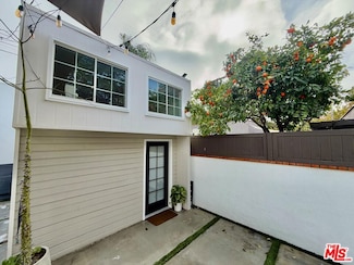 358 N Bronson Ave, Los Angeles, CA 90004