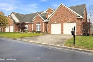 3045 Crystal Waters Way Unit 32, Louisville, KY 40299