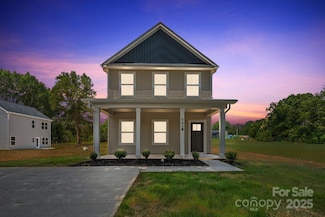587 Hartness Rd, Statesville, NC 28677