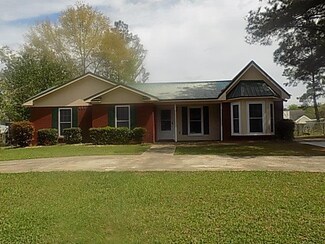 101 Nomad Cir, Kinsey, AL 36303